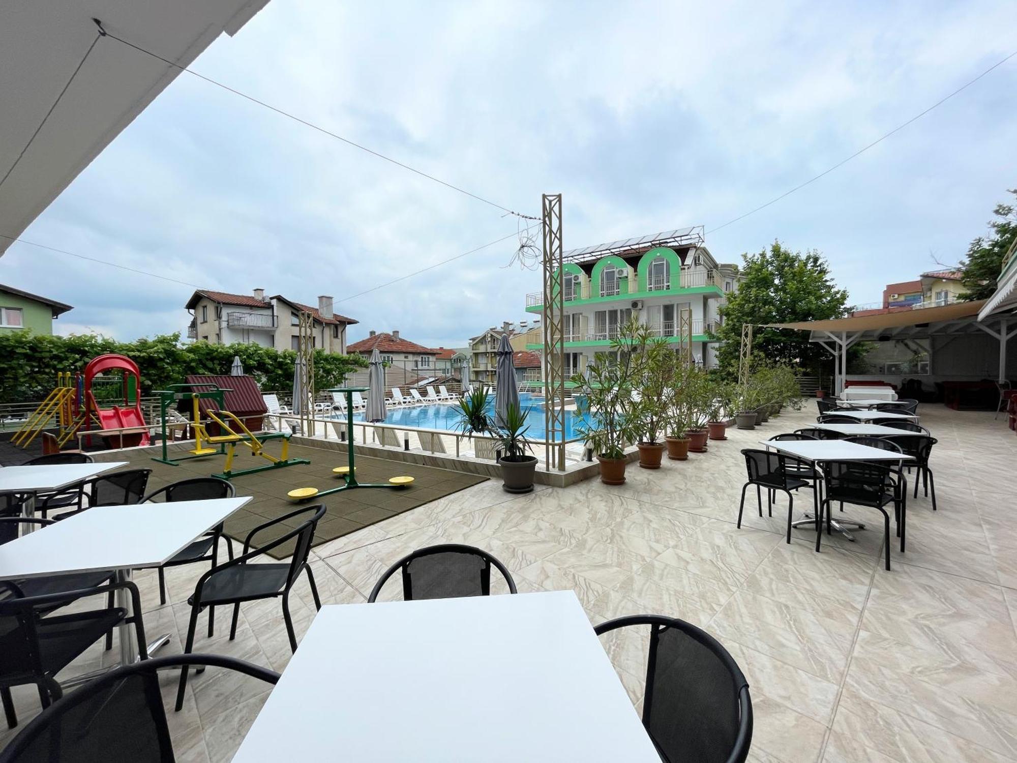 Hotel Onyx Kiten  Bagian luar foto